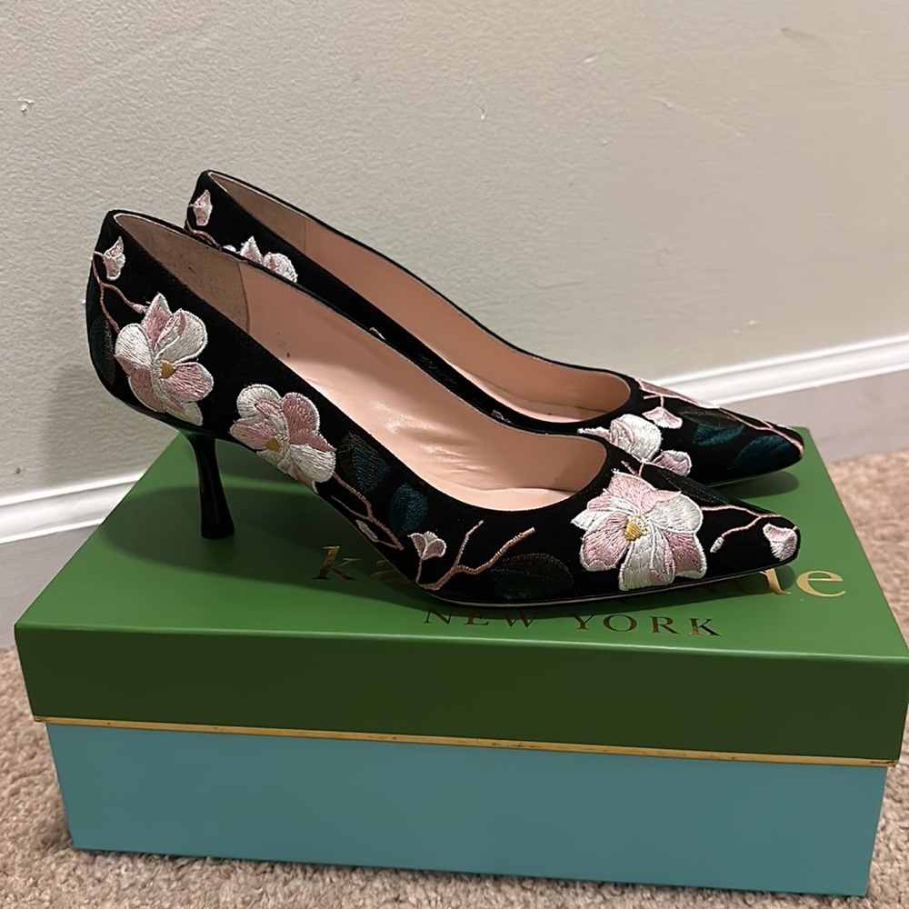 Stunning Kate spade Lynne floral embroidered heels - Picture 2 of 8